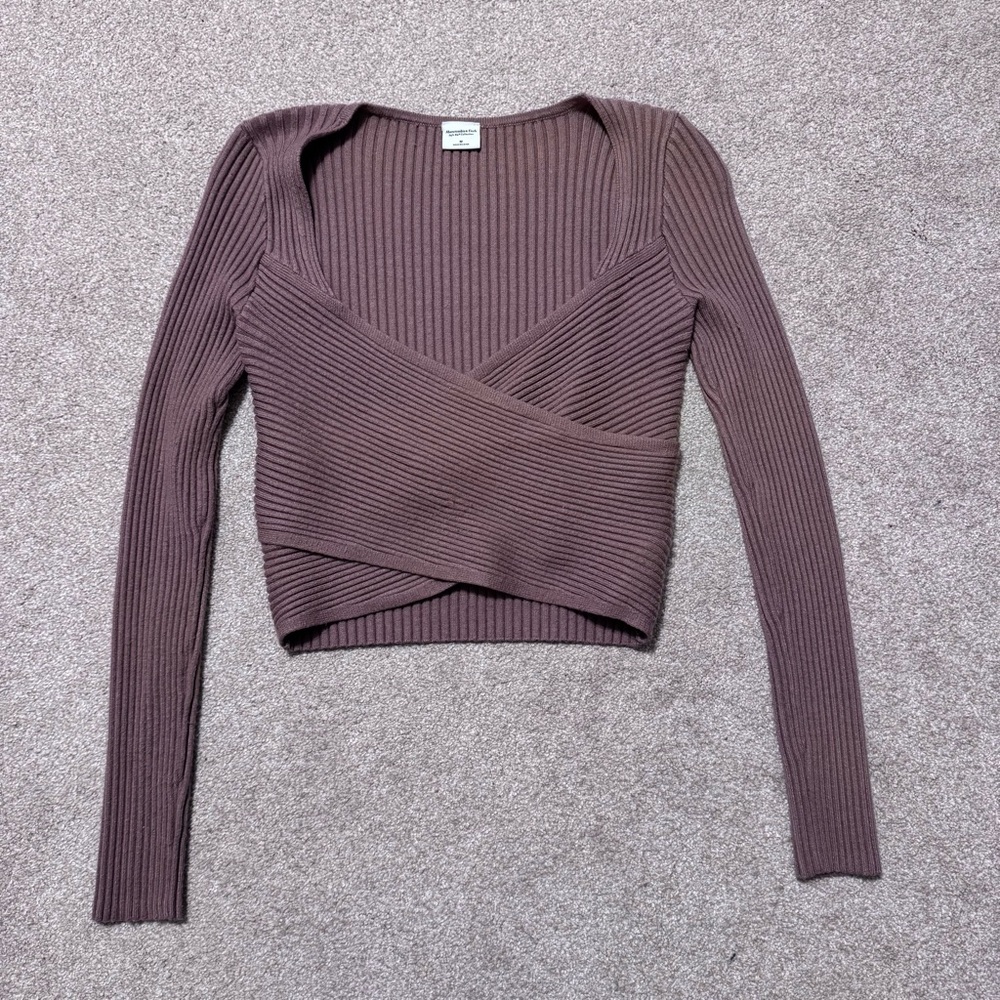 A&F - M - Brown Crossed Sweater Top